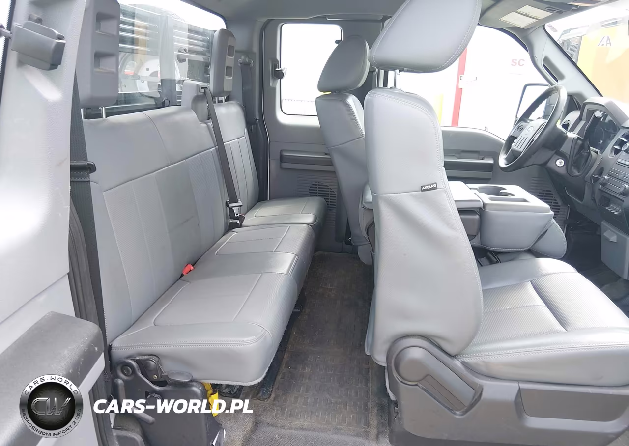 2015 Ford F-350 Chassis Xl VIN:1FD8X3G60FED32019 - 8