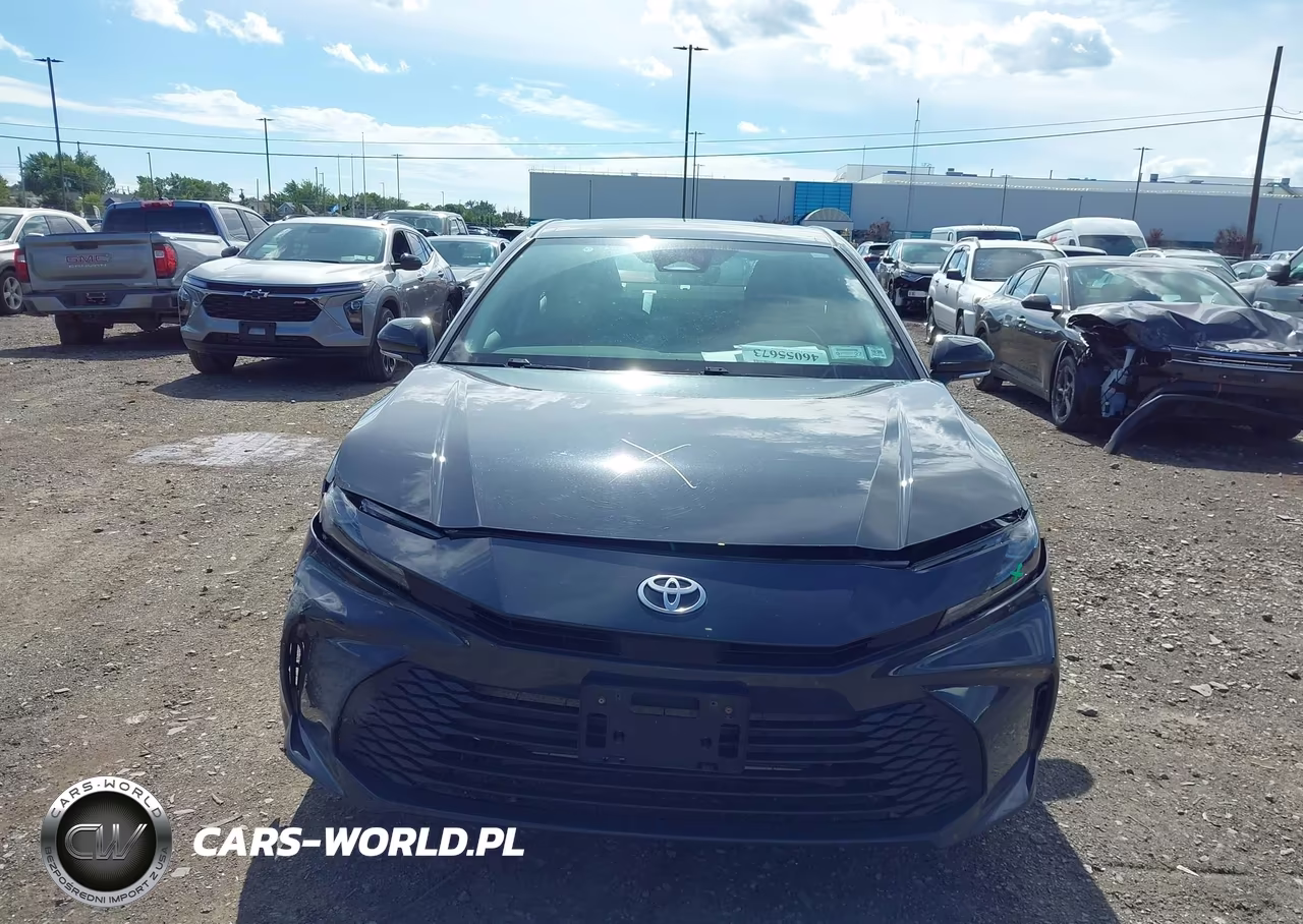 2025 Toyota Camry Le VIN:4T1DBADK8SU513727 - 13