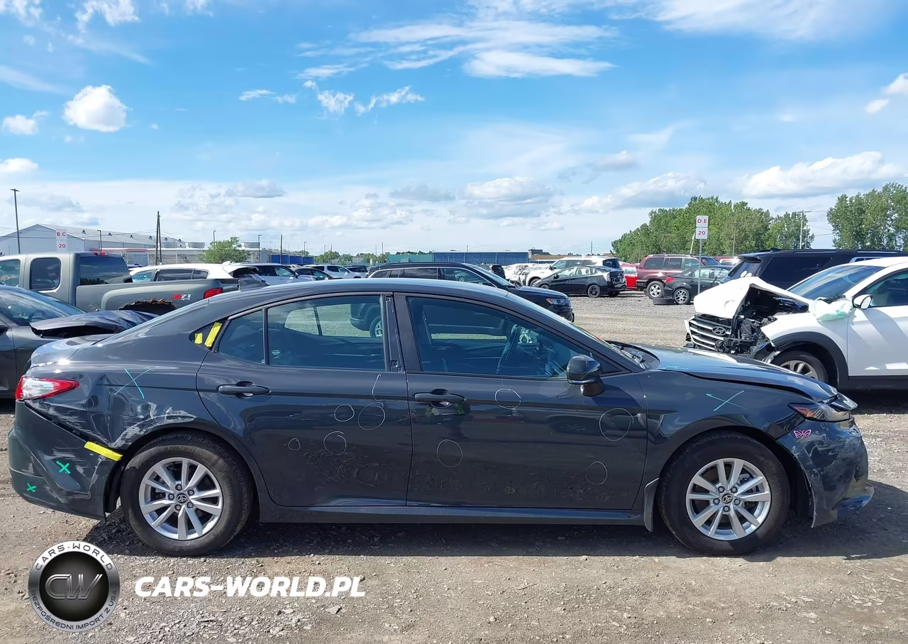 2025 Toyota Camry Le VIN:4T1DBADK8SU513727 - 14