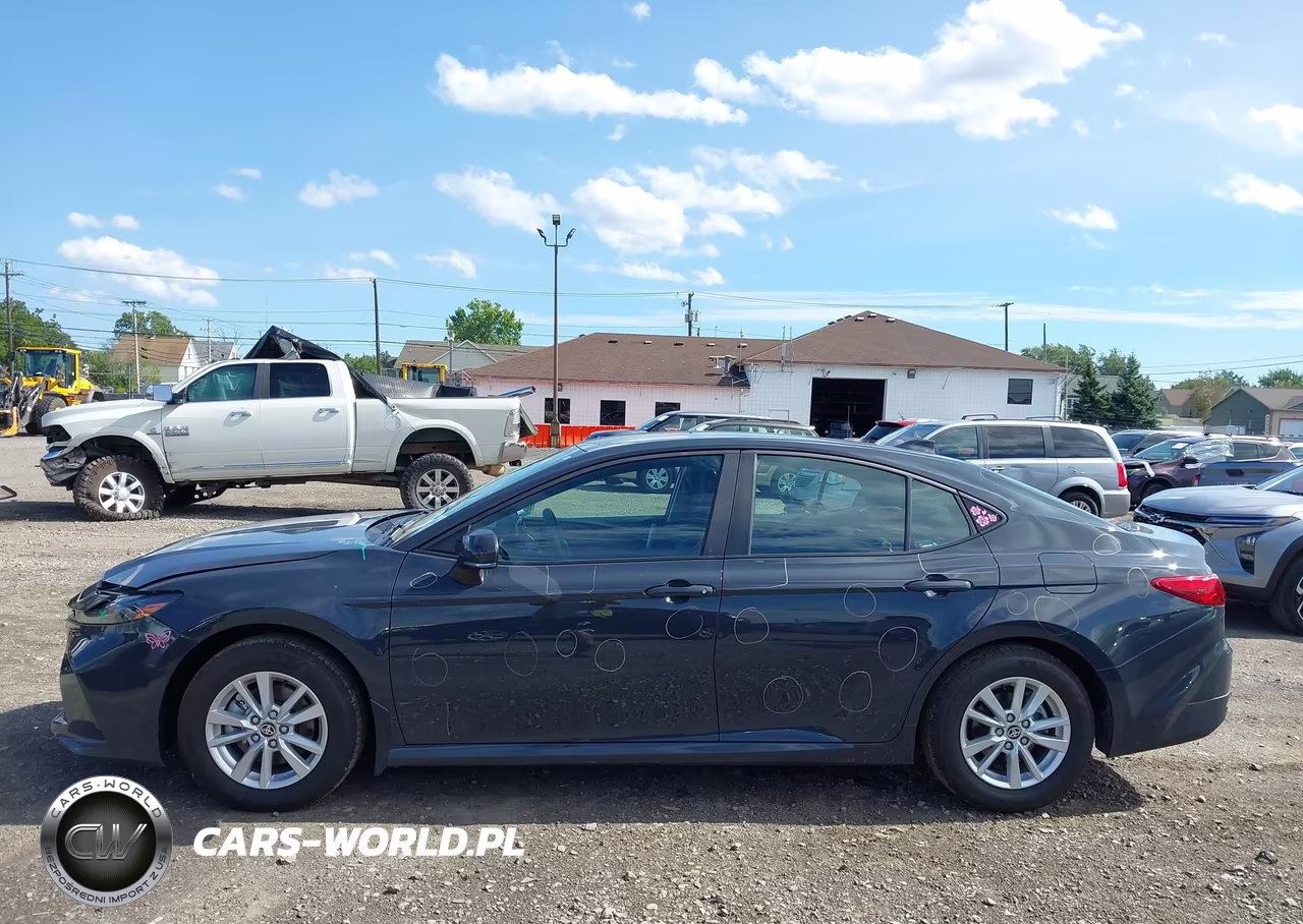 2025 Toyota Camry Le VIN:4T1DBADK8SU513727 - 15