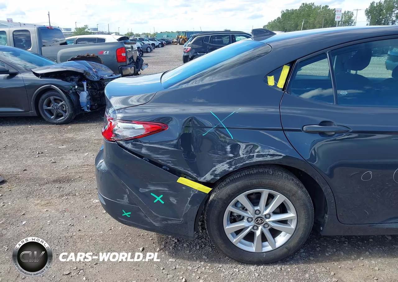 2025 Toyota Camry Le VIN:4T1DBADK8SU513727 - 19