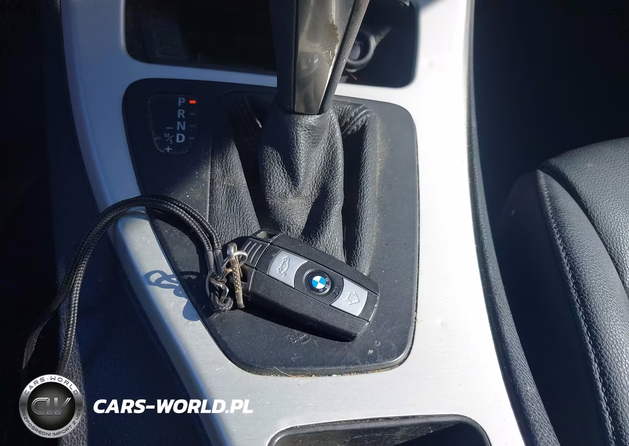 2008 BMW 328Xi VIN:WBAWV53598P078017 - 11