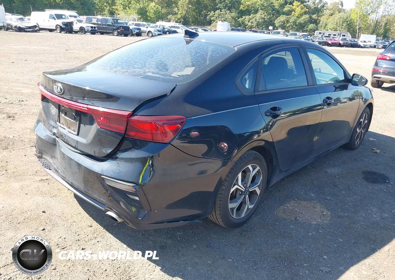 2019 Kia Forte Lxs VIN:3KPF24AD7KE007728 - 4