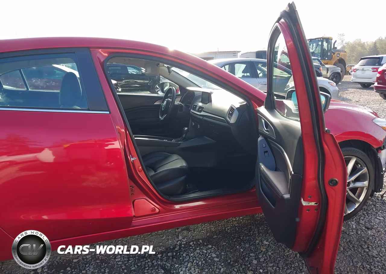 2018 Mazda Mazda3 Touring VIN:3MZBN1L32JM244945 - 5