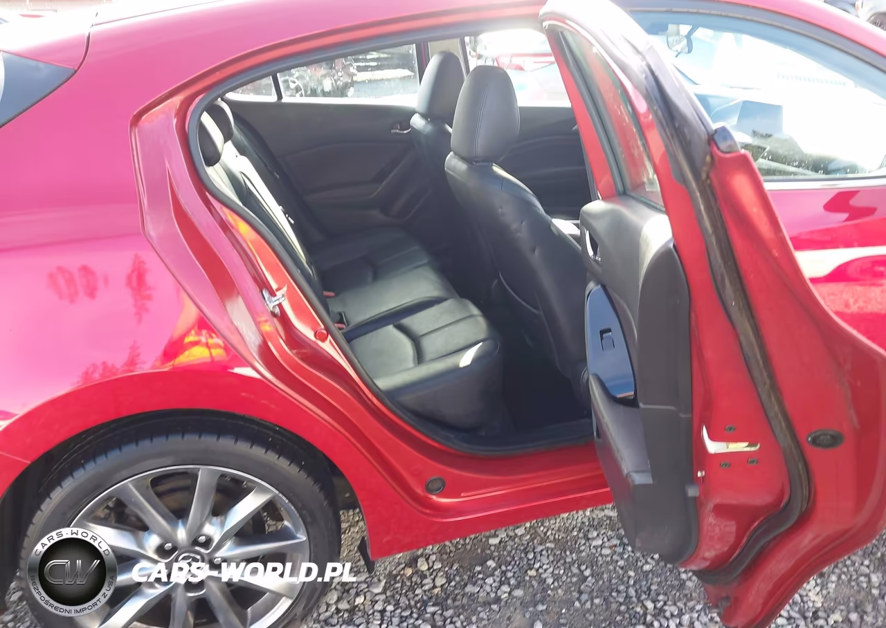 2018 Mazda Mazda3 Touring VIN:3MZBN1L32JM244945 - 8