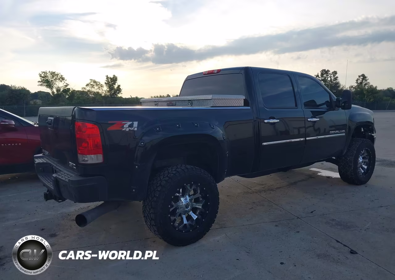 2013 GMC Sierra 2500Hd Denali VIN:1GT125E85DF182341 - 3