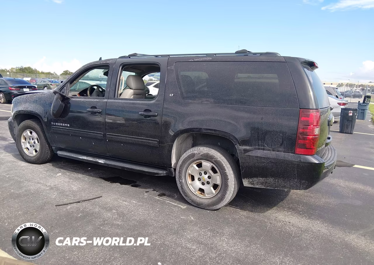 2013 Chevrolet Suburban 1500 Lt VIN:1GNSCJE08DR256281 - 3