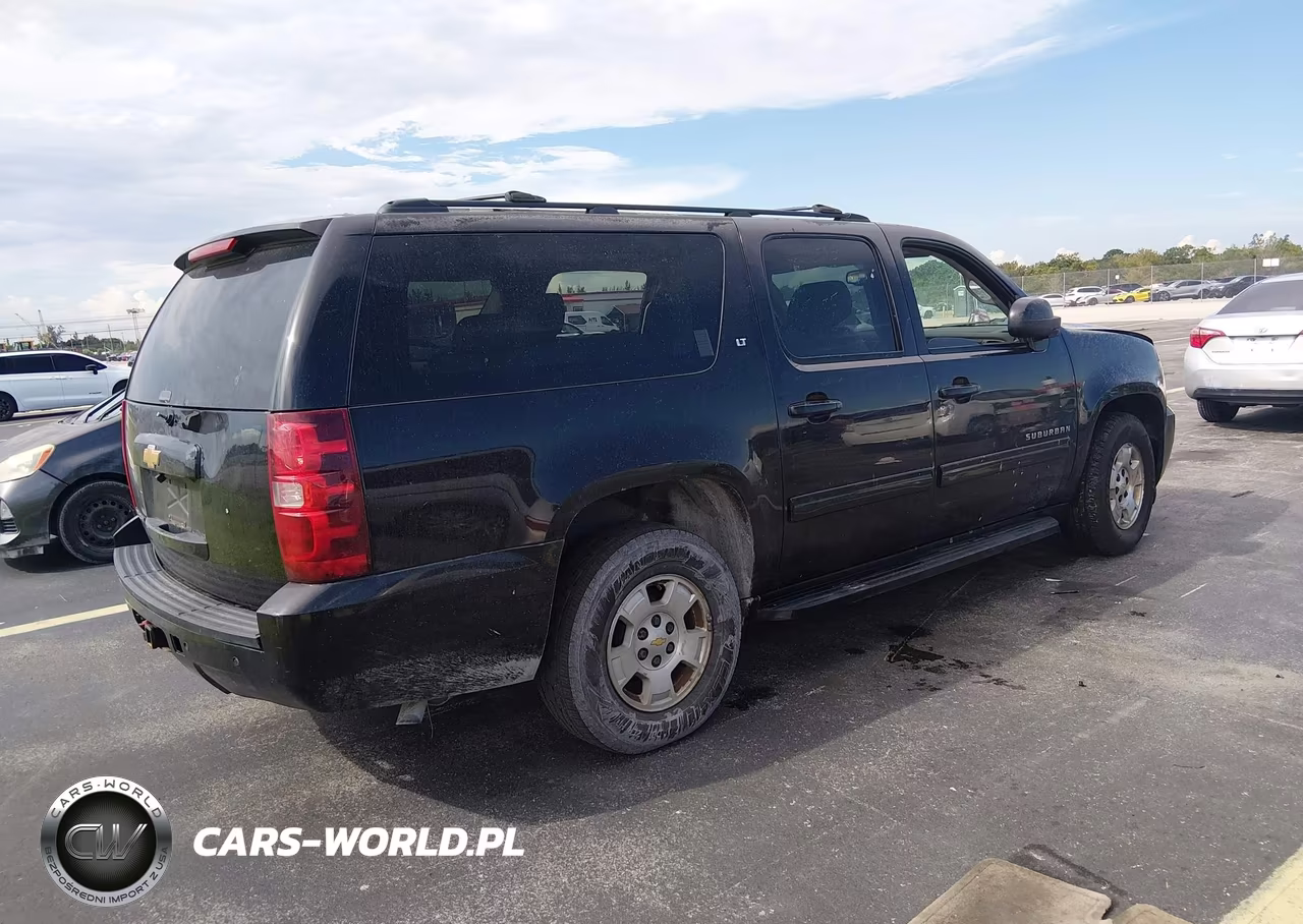2013 Chevrolet Suburban 1500 Lt VIN:1GNSCJE08DR256281 - 4