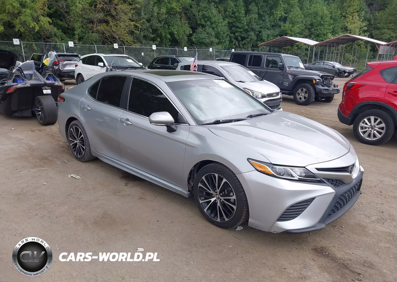 2018 Toyota Camry Se – zdjęcie 1 z 16
