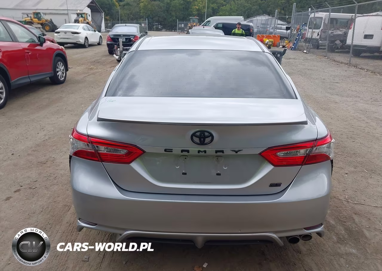 2018 Toyota Camry Se VIN:4T1B11HK8JU521622 - 16
