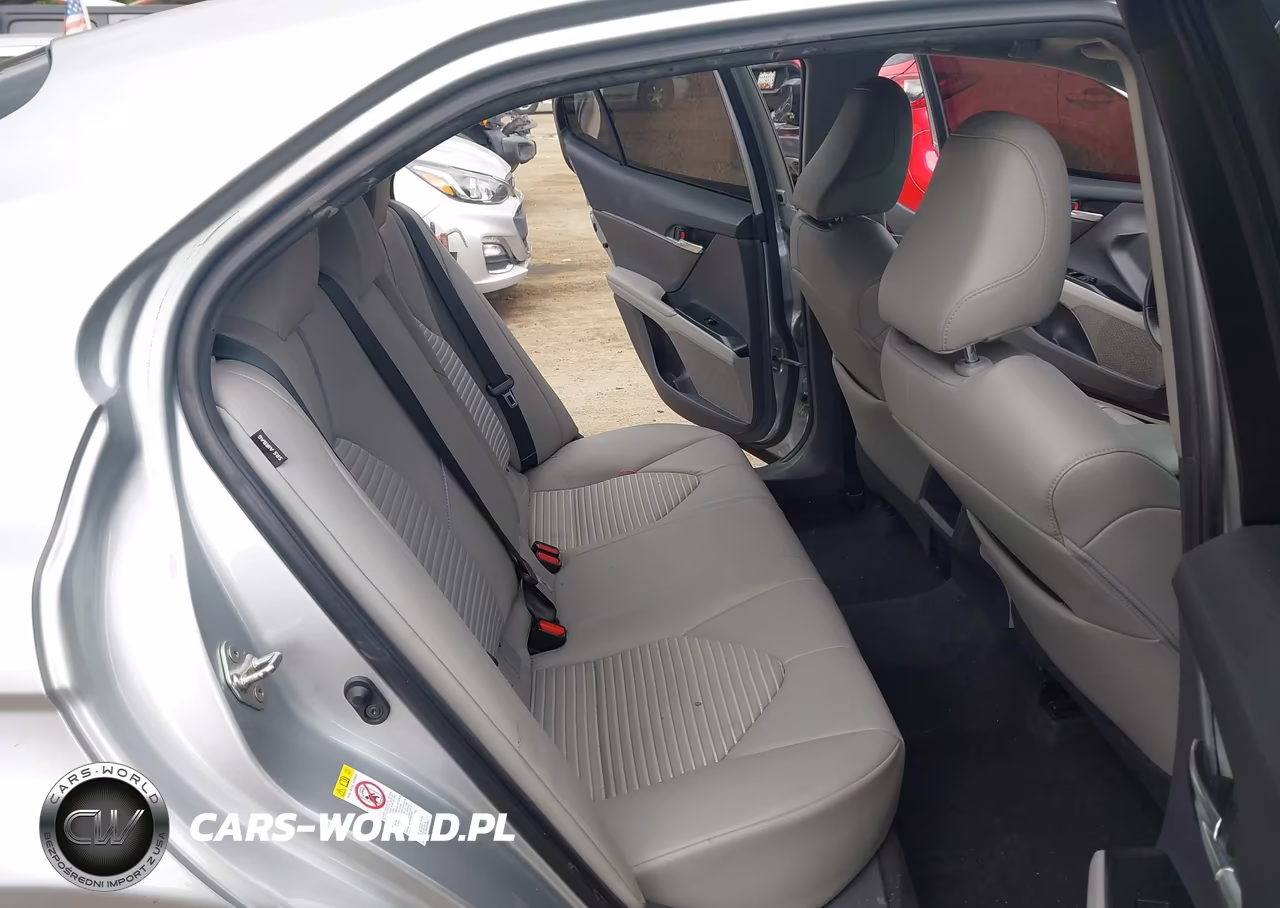 2018 Toyota Camry Se VIN:4T1B11HK8JU521622 - 8