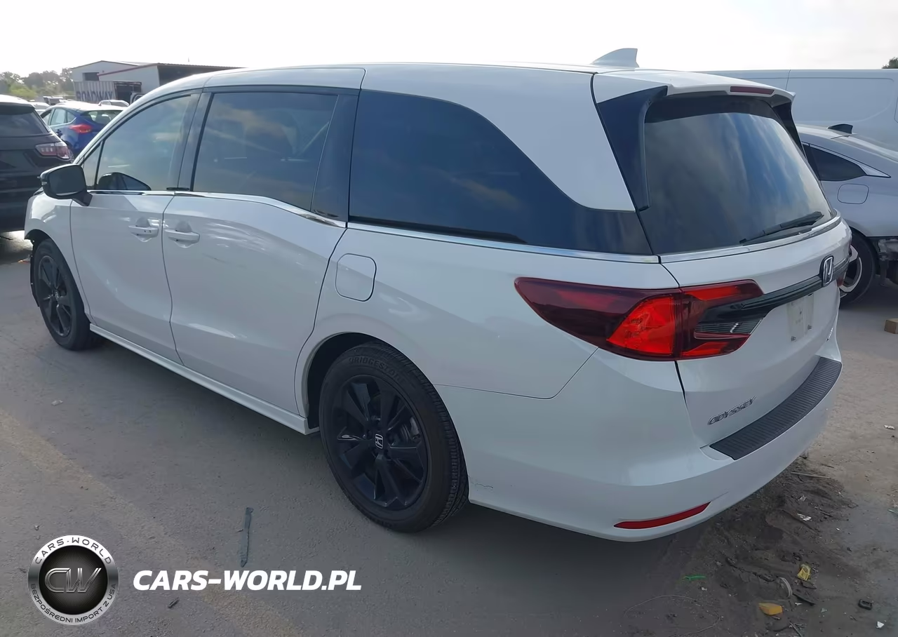 2023 Honda Odyssey Sport VIN:5FNRL6H75PB061536 - 3