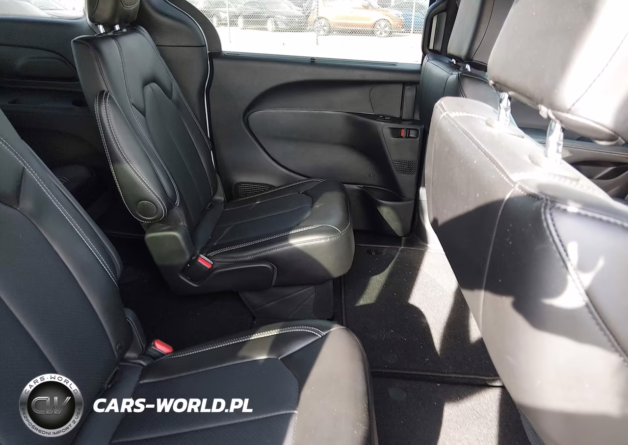 2025 Chrysler Pacifica Select VIN:2C4RC1BG4SR522833 - 8