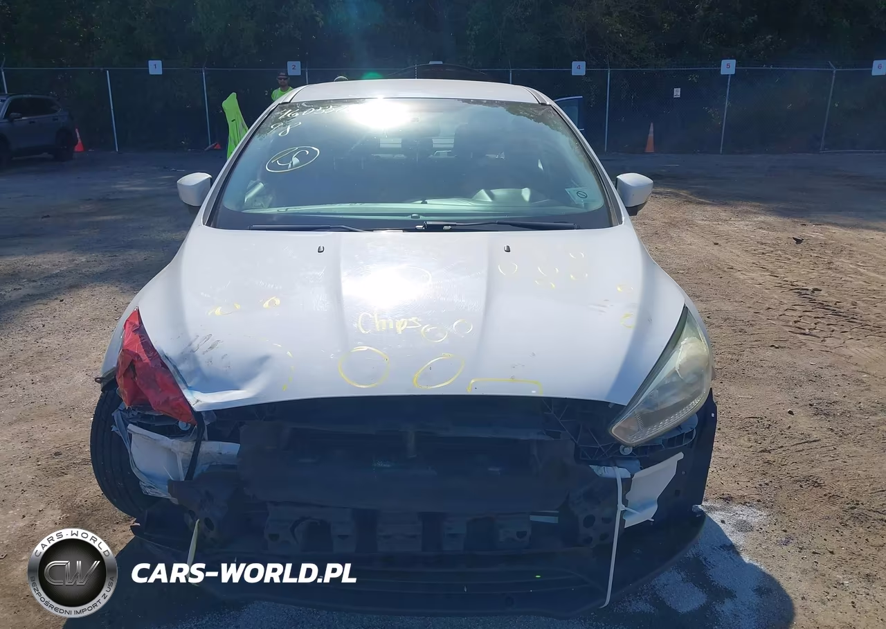 2017 Ford Focus Se VIN:1FADP3F28HL330377 - 12