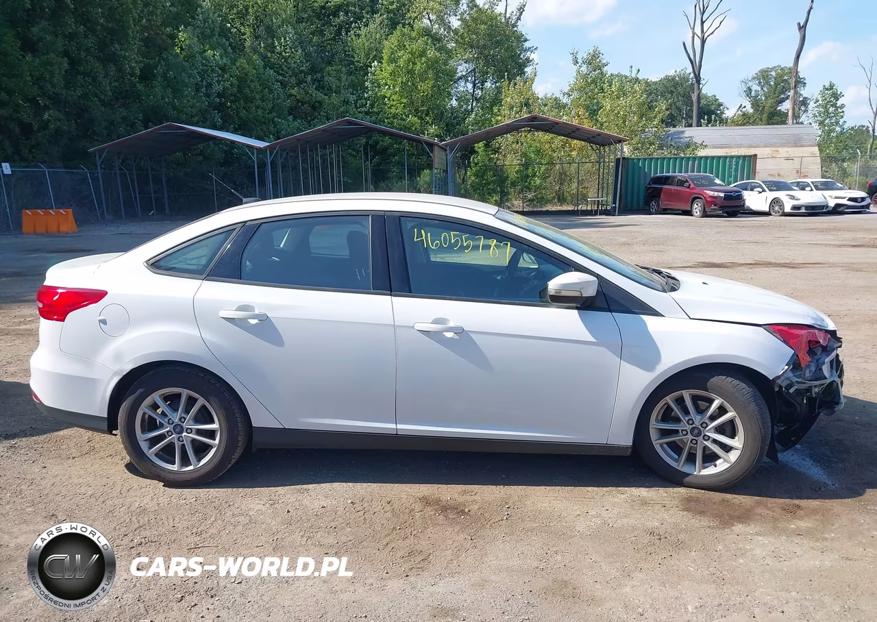 2017 Ford Focus Se VIN:1FADP3F28HL330377 - 13