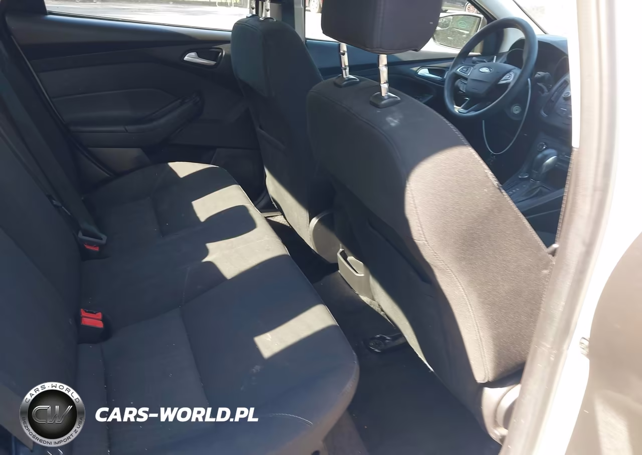 2017 Ford Focus Se VIN:1FADP3F28HL330377 - 8