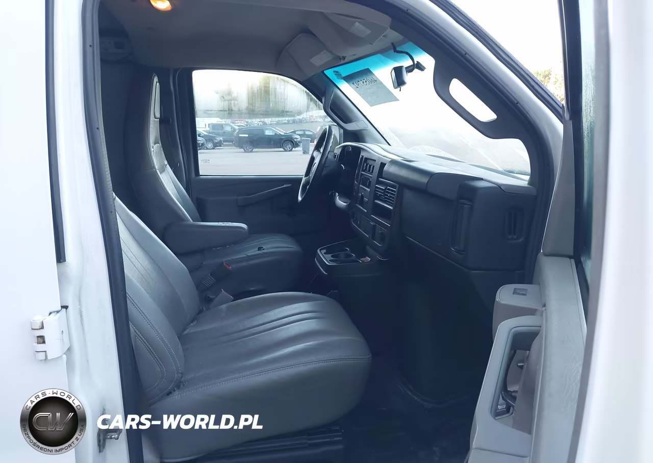 2017 GMC Savana 3500 Work Van VIN:1GTZ7HFF9H1133567 - 5