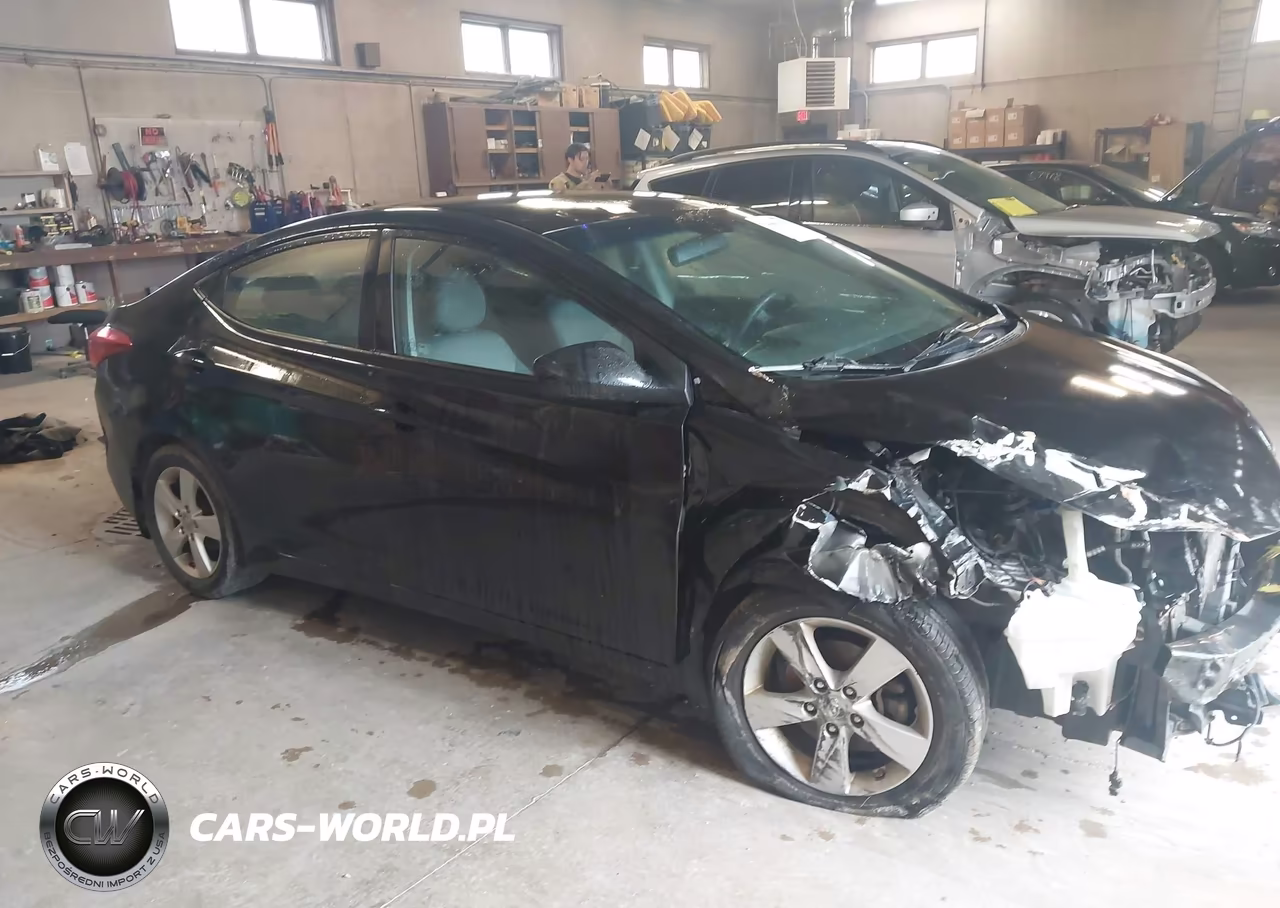 2013 Hyundai Elantra Gls VIN:5NPDH4AE2DH402140 - 13
