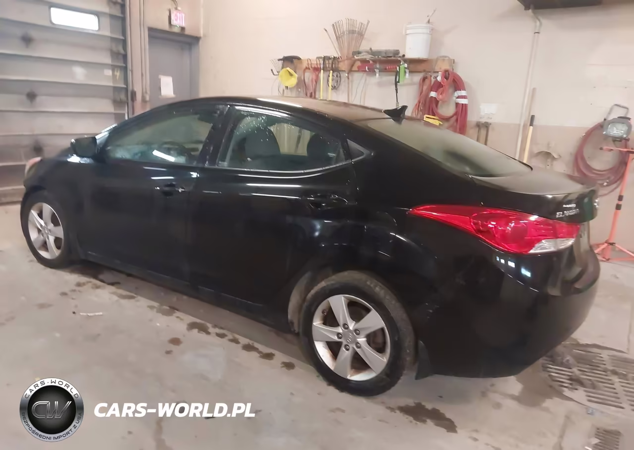 2013 Hyundai Elantra Gls VIN:5NPDH4AE2DH402140 - 3