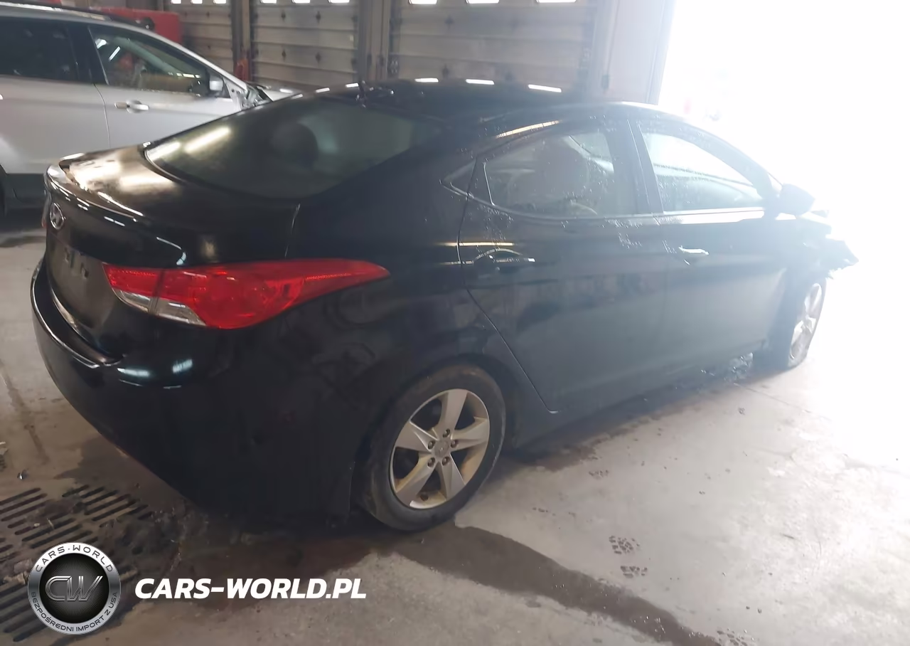 2013 Hyundai Elantra Gls VIN:5NPDH4AE2DH402140 - 4