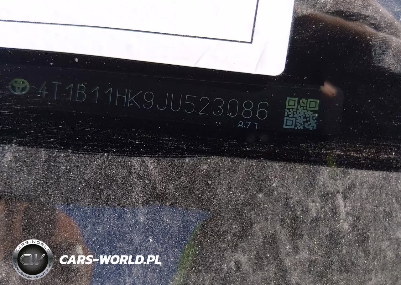 2018 Toyota Camry Le VIN:4T1B11HK9JU523086 - 17