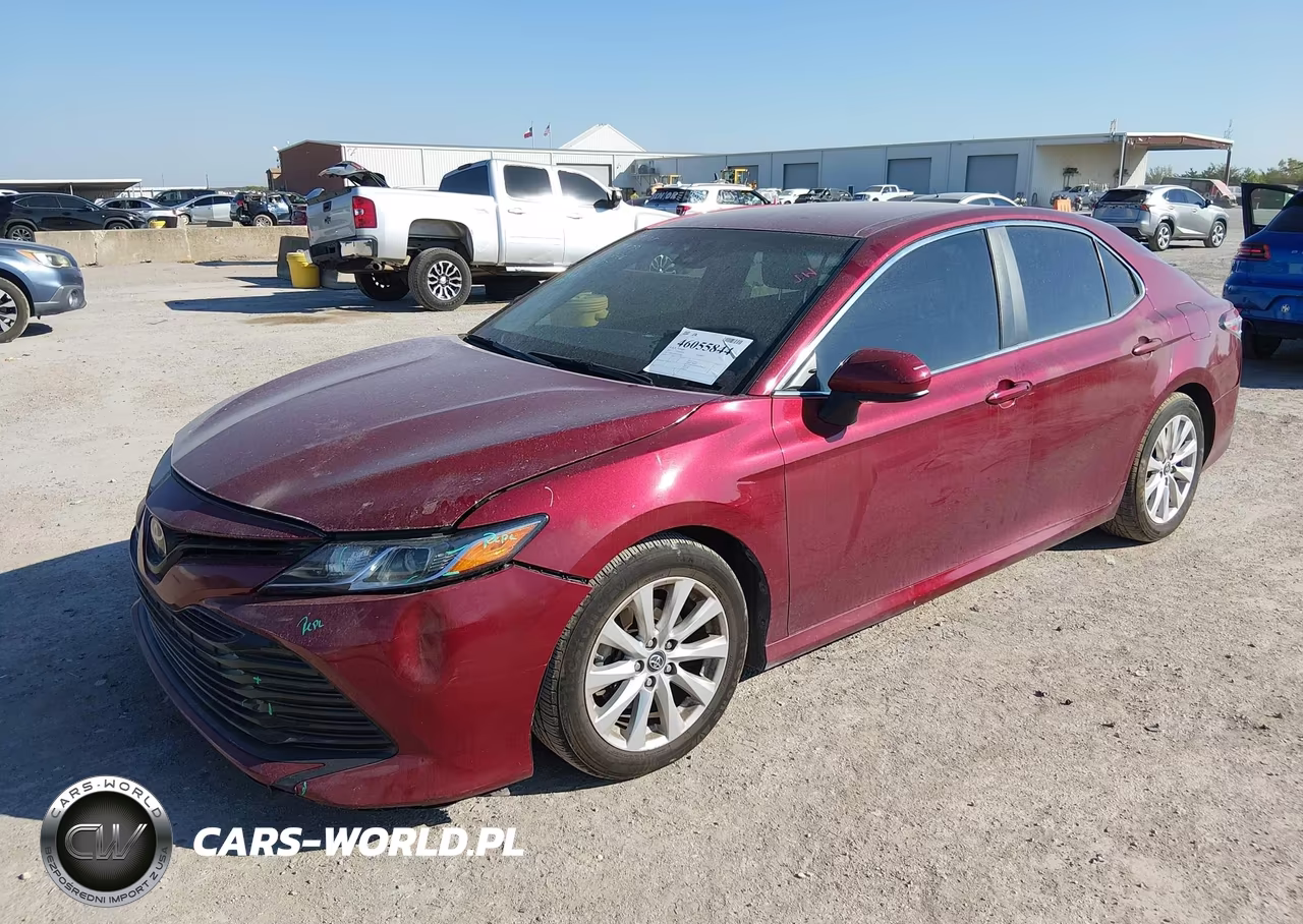 2018 Toyota Camry Le VIN:4T1B11HK9JU523086 - 2