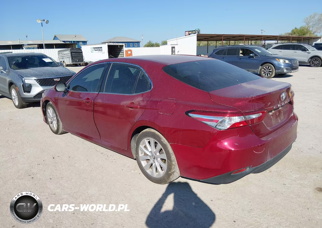 2018 Toyota Camry Le VIN:4T1B11HK9JU523086 - 3
