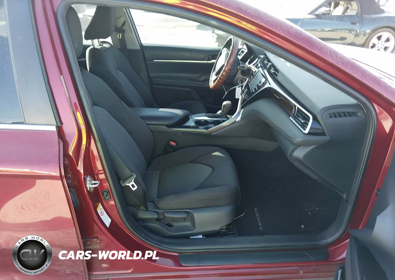2018 Toyota Camry Le VIN:4T1B11HK9JU523086 - 5