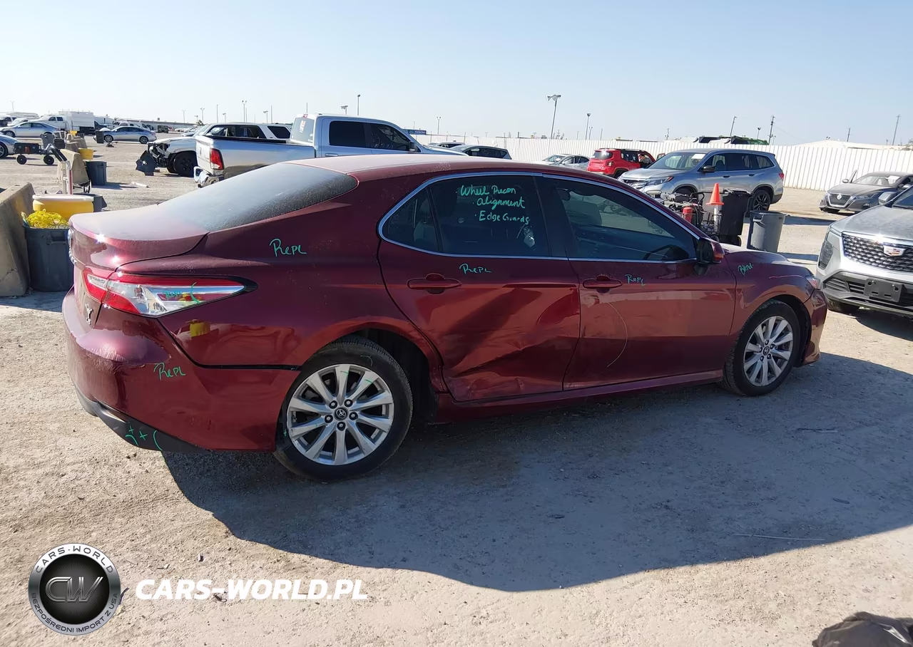 2018 Toyota Camry Le VIN:4T1B11HK9JU523086 - 6