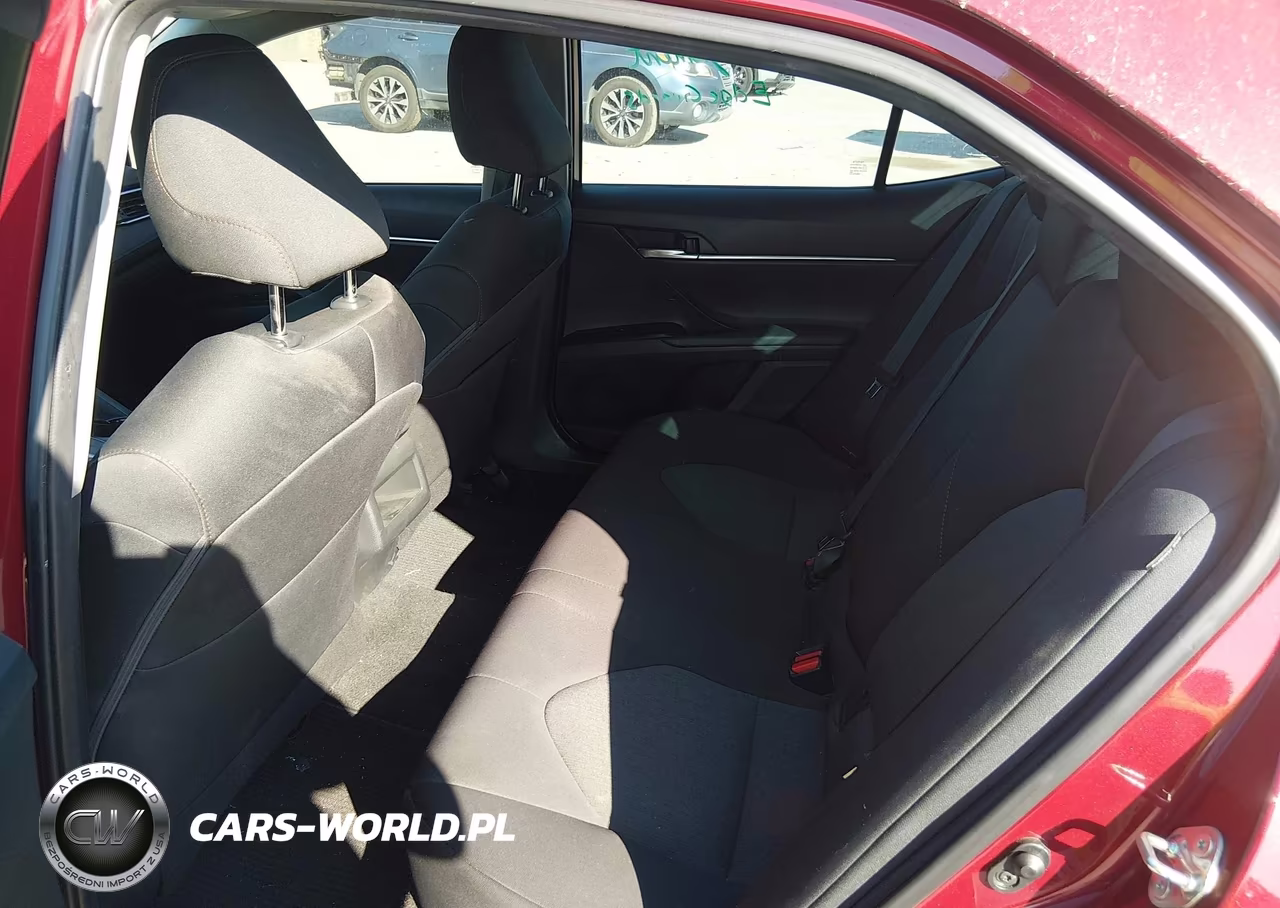 2018 Toyota Camry Le VIN:4T1B11HK9JU523086 - 8