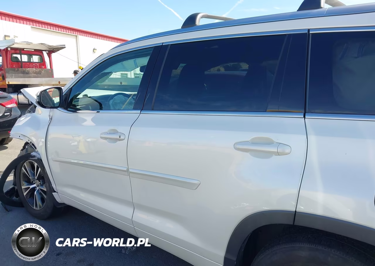 2016 Toyota Highlander Xle V6 VIN:5TDJKRFH4GS343112 - 15