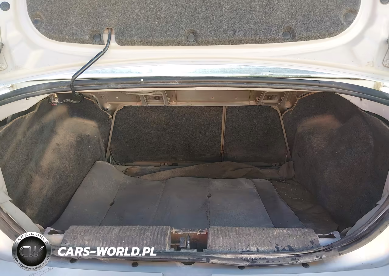 2008 Ford Focus S VIN:1FAHP34NX8W233310 - 12