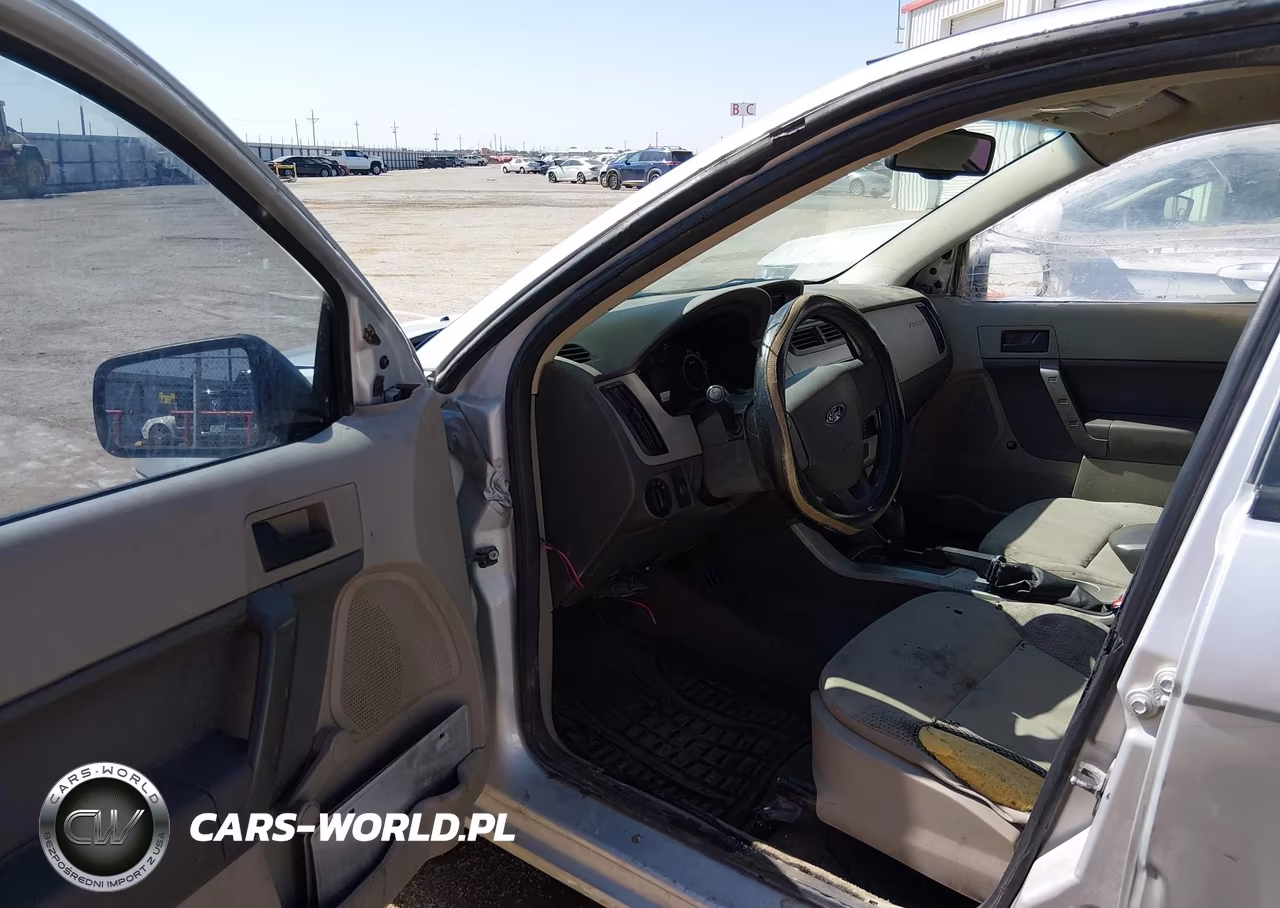 2008 Ford Focus S VIN:1FAHP34NX8W233310 - 5