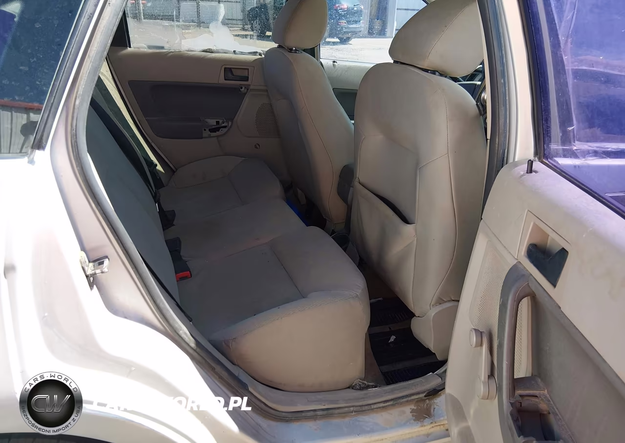 2008 Ford Focus S VIN:1FAHP34NX8W233310 - 8