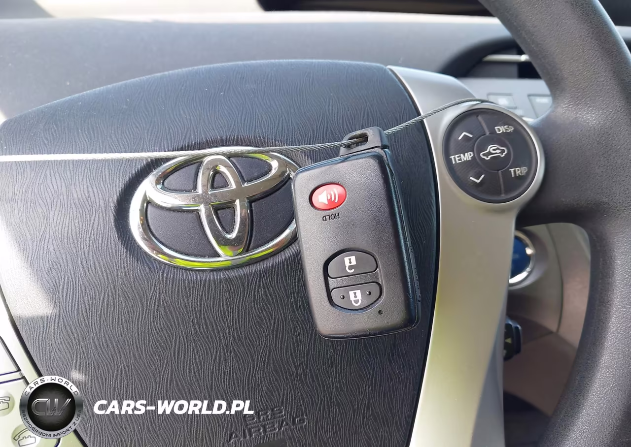 2013 Toyota Prius Two VIN:JTDKN3DU2D1641076 - 11