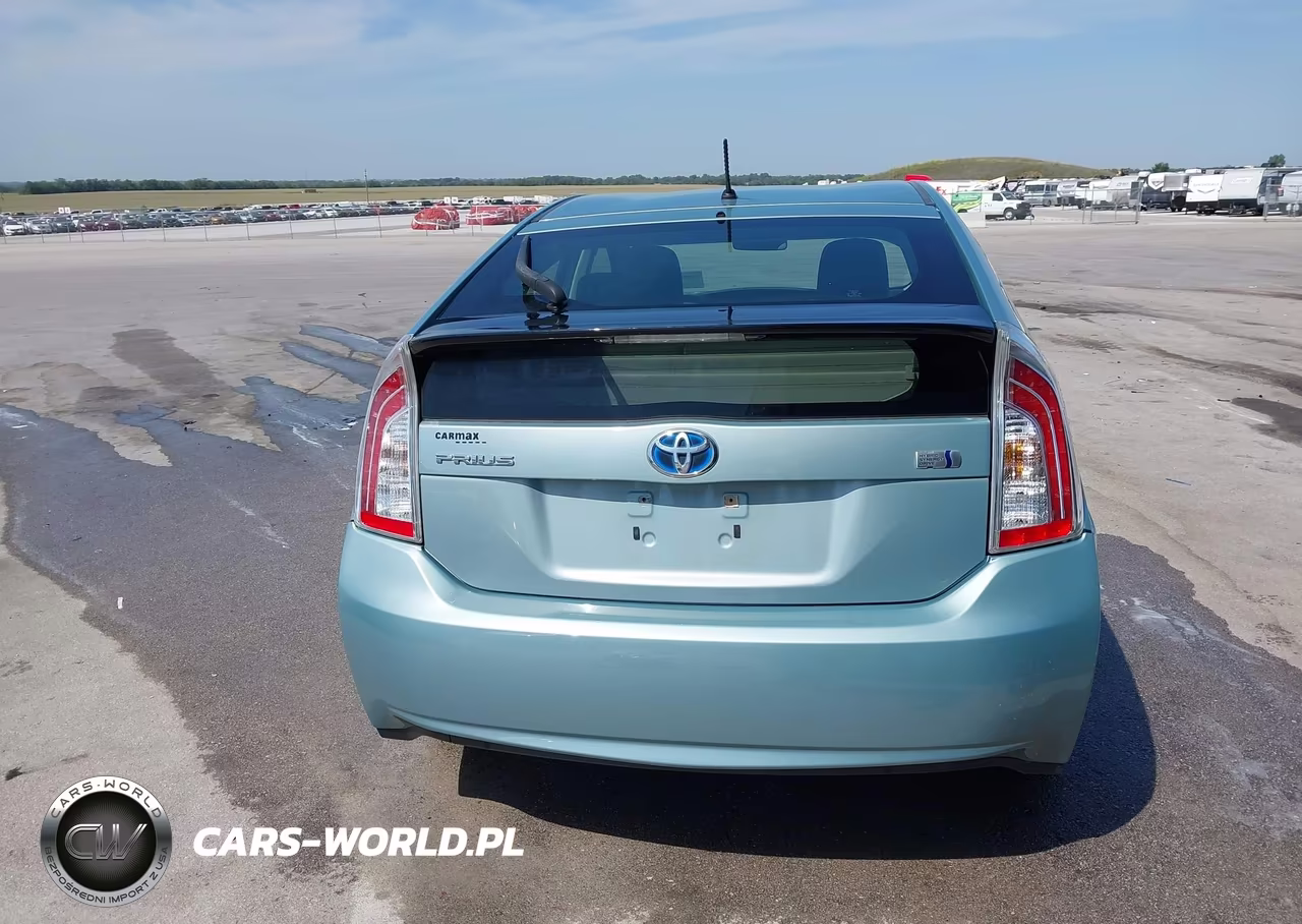 2013 Toyota Prius Two VIN:JTDKN3DU2D1641076 - 17