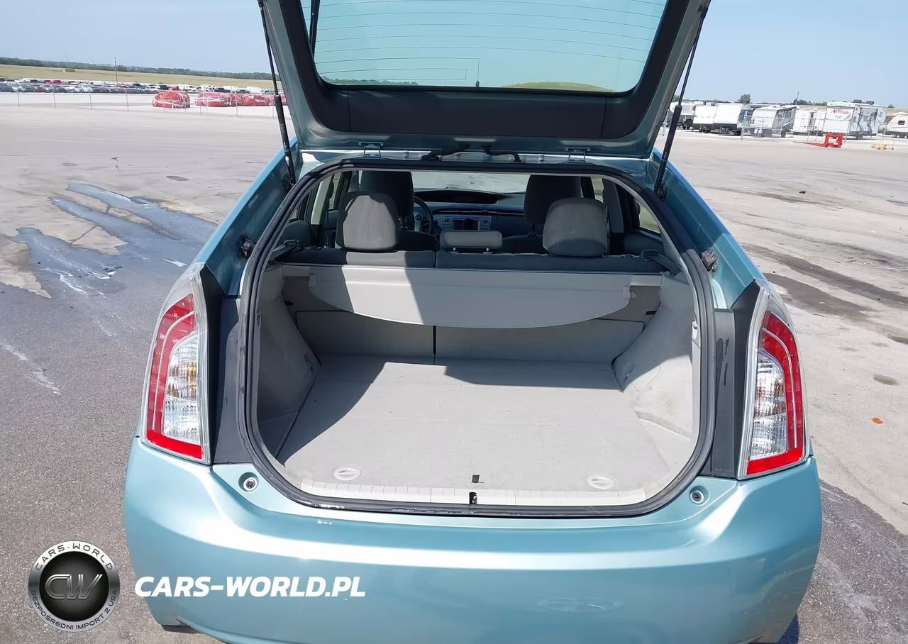 2013 Toyota Prius Two VIN:JTDKN3DU2D1641076 - 18