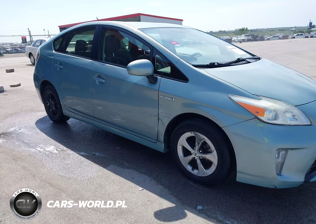 2013 Toyota Prius Two VIN:JTDKN3DU2D1641076 - 6