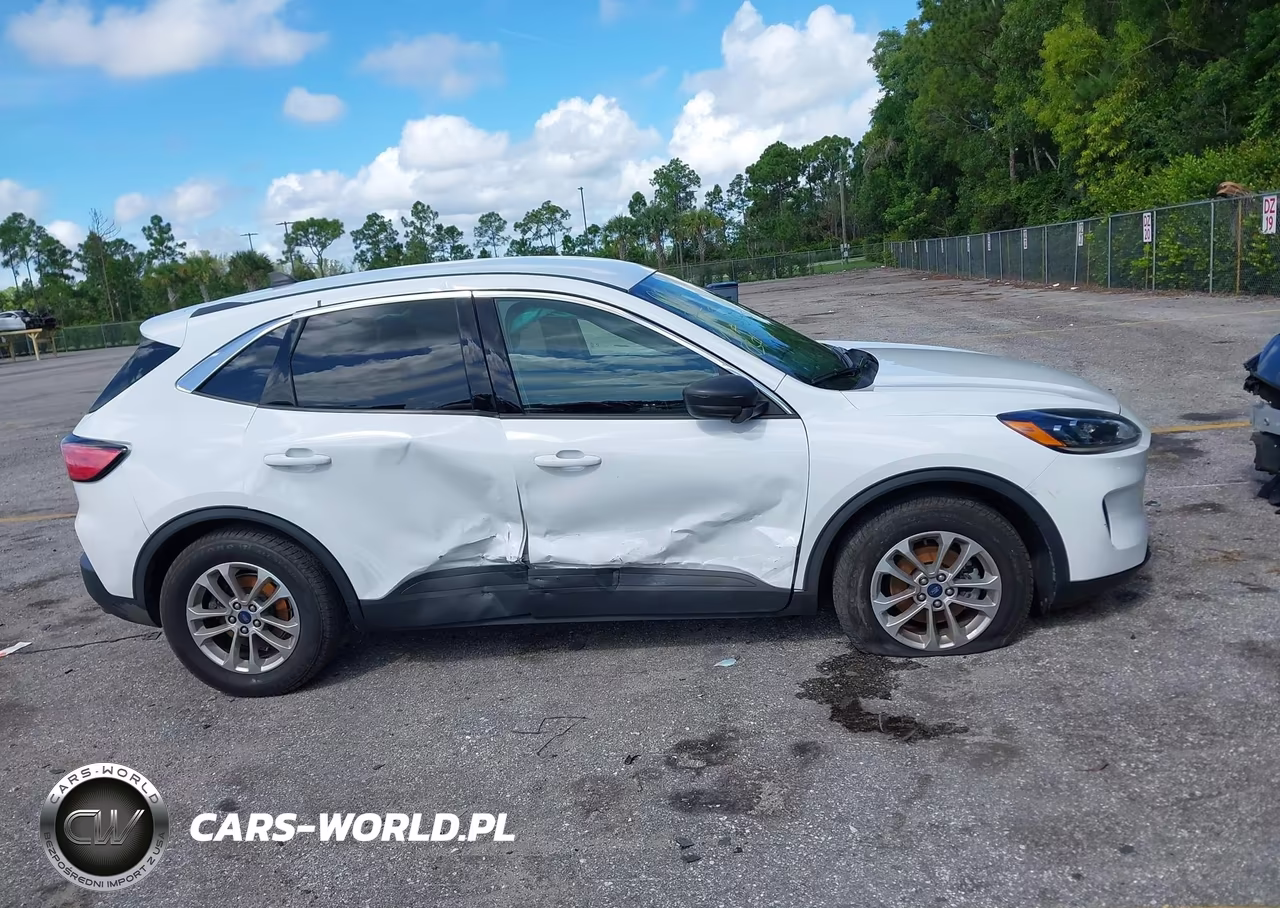 2022 Ford Escape Se VIN:1FMCU0G68NUB93523 - 13