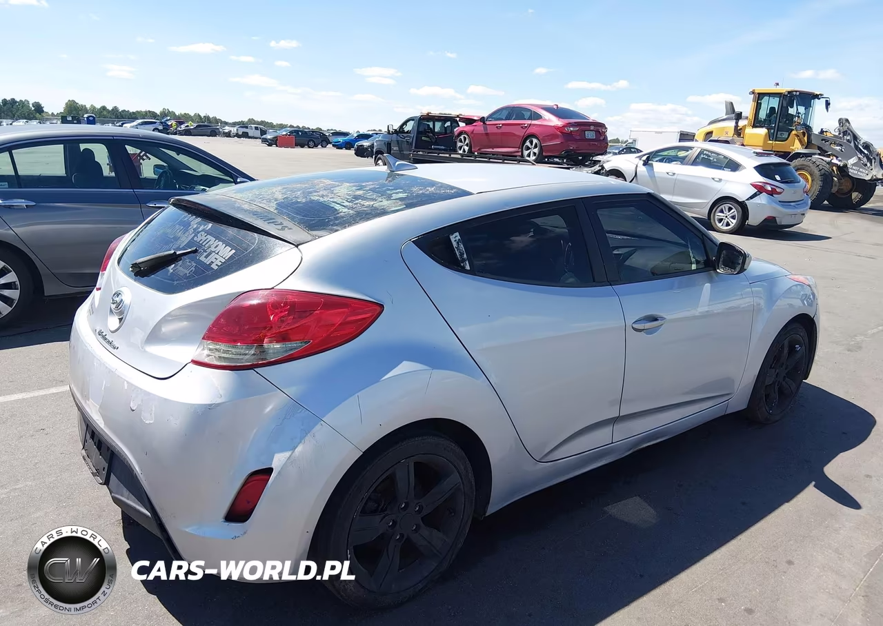 2012 Hyundai Veloster Base W-Gray VIN:KMHTC6AD4CU034783 - 4