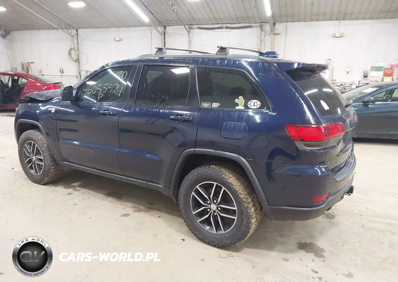 2018 Jeep Grand Cherokee Trailhawk 4X4 VIN:1C4RJFLG0JC318958 - 3
