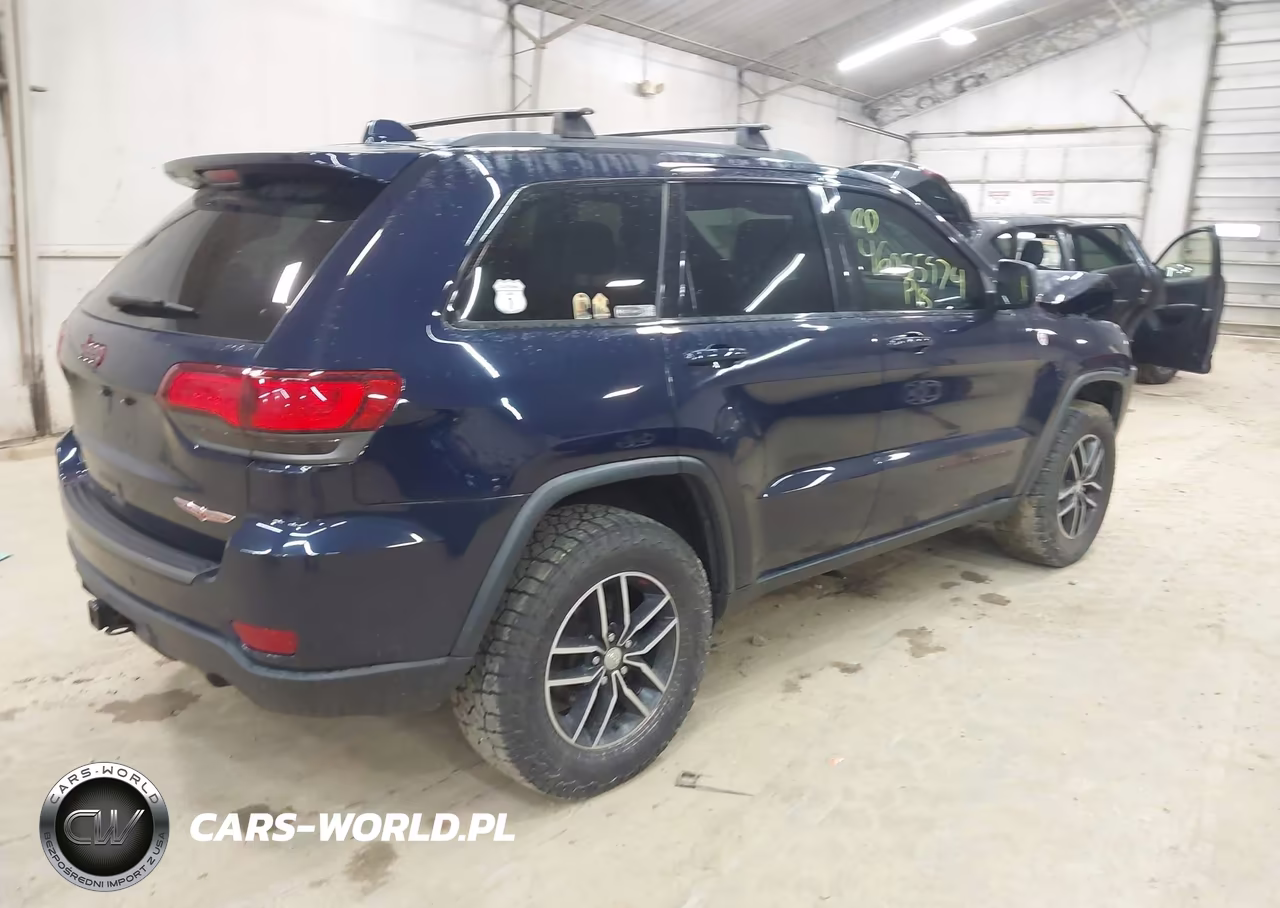 2018 Jeep Grand Cherokee Trailhawk 4X4 VIN:1C4RJFLG0JC318958 - 4