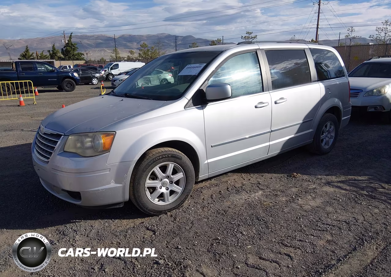 2010 Chrysler Town & Country Touring VIN:2A4RR5D12AR319575 - 2