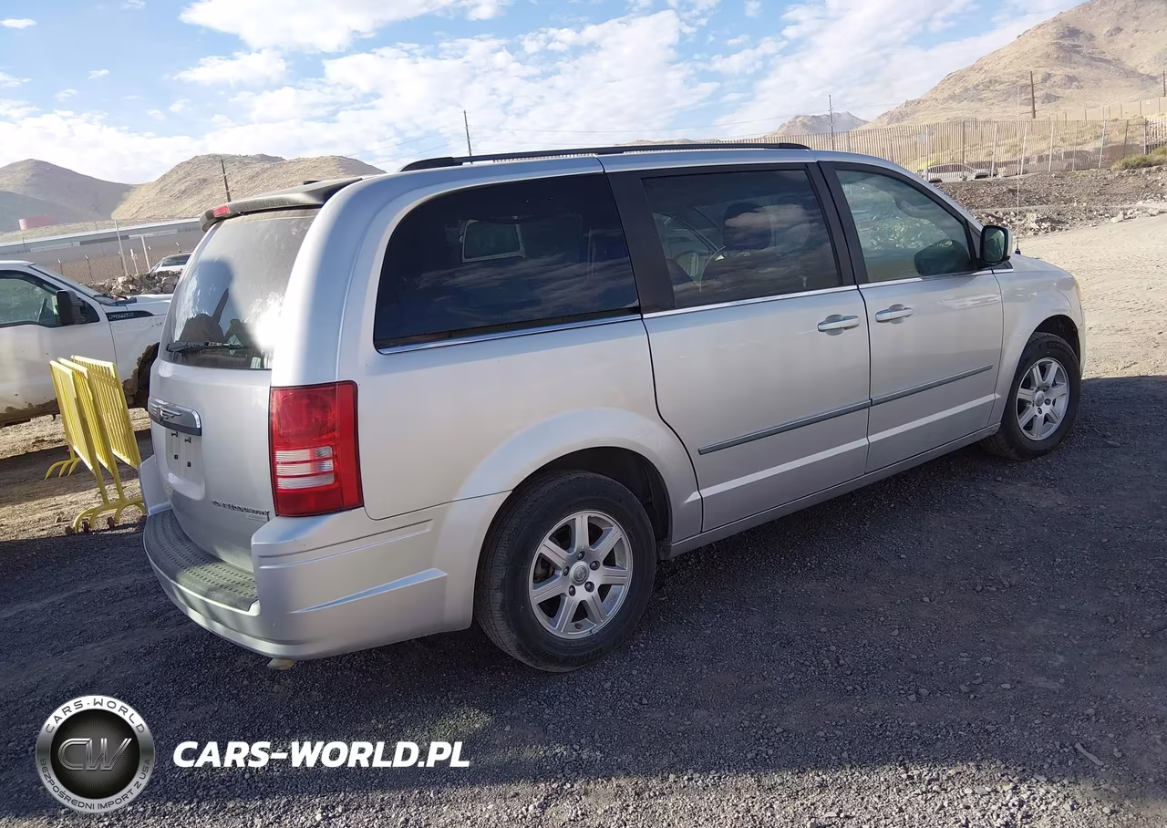 2010 Chrysler Town & Country Touring VIN:2A4RR5D12AR319575 - 4