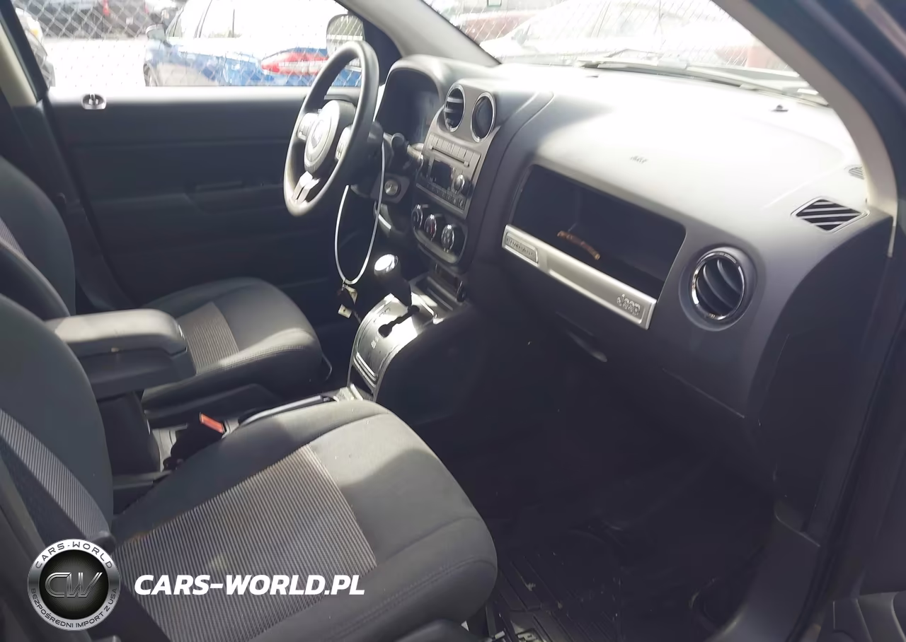2016 Jeep Compass Sport VIN:1C4NJCBA3GD620385 - 5