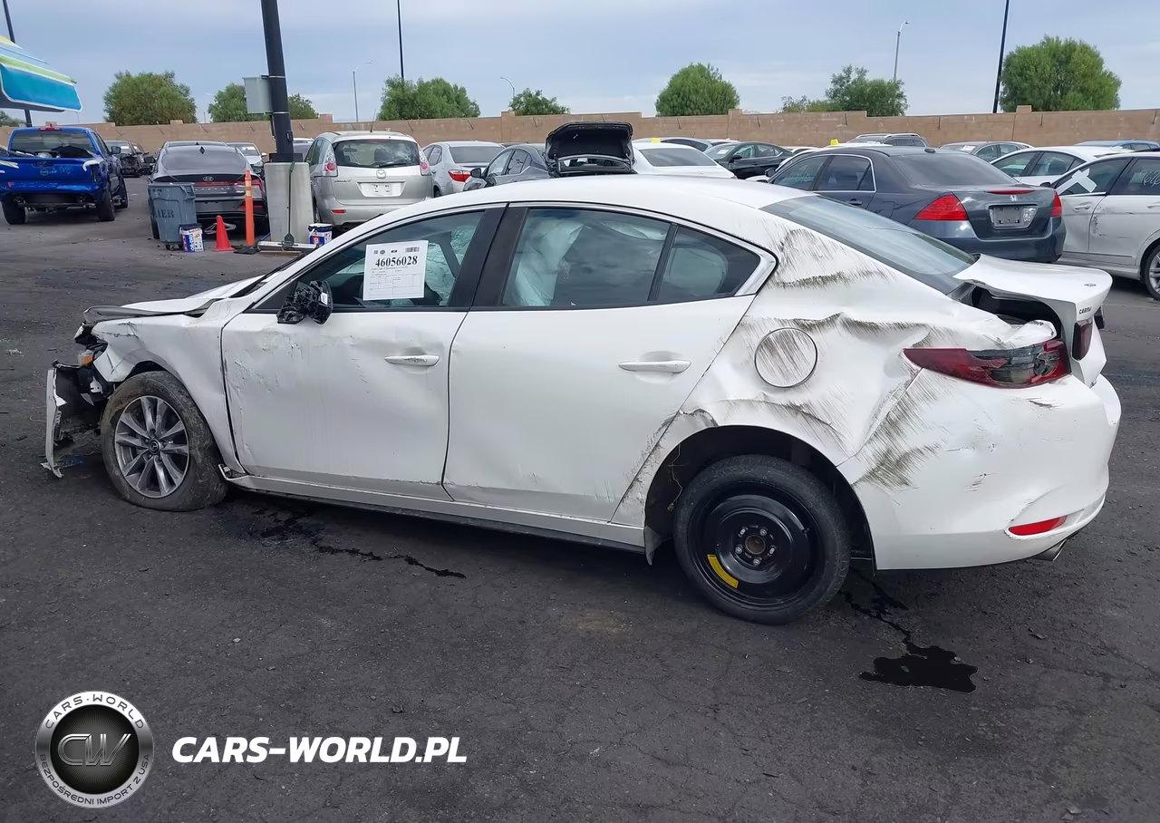2021 Mazda Mazda3 2.5 S VIN:JM1BPAAL0M1346388 - 13