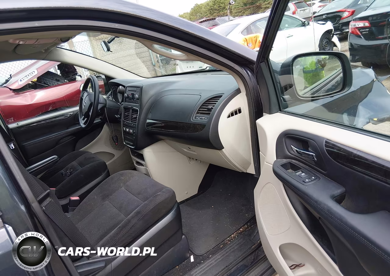 2014 Dodge Grand Caravan American Value Pkg VIN:2C4RDGBG1ER366402 - 5