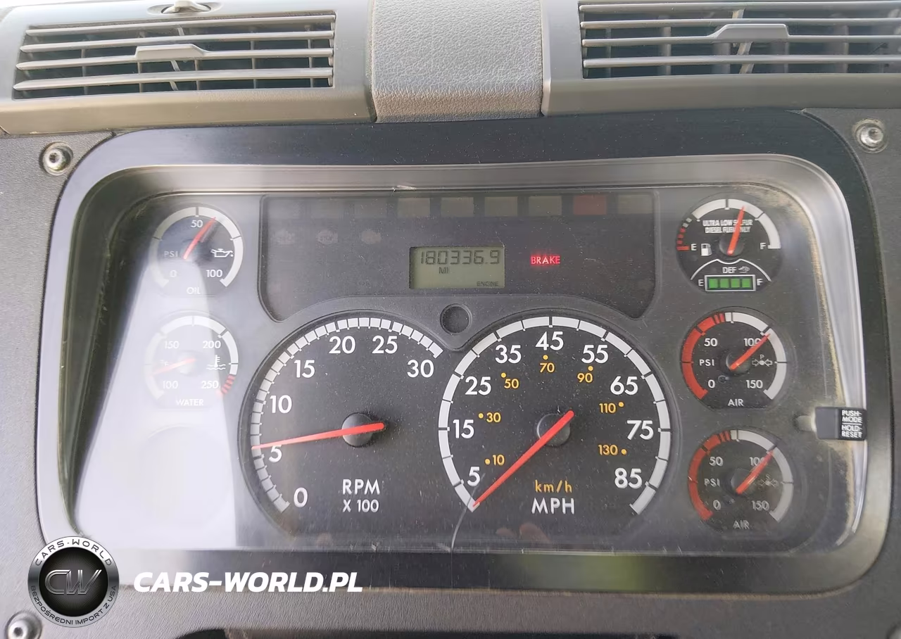 2013 Freightliner Cascadia 113 VIN:1FUJGBDV5DLFF6463 - 3