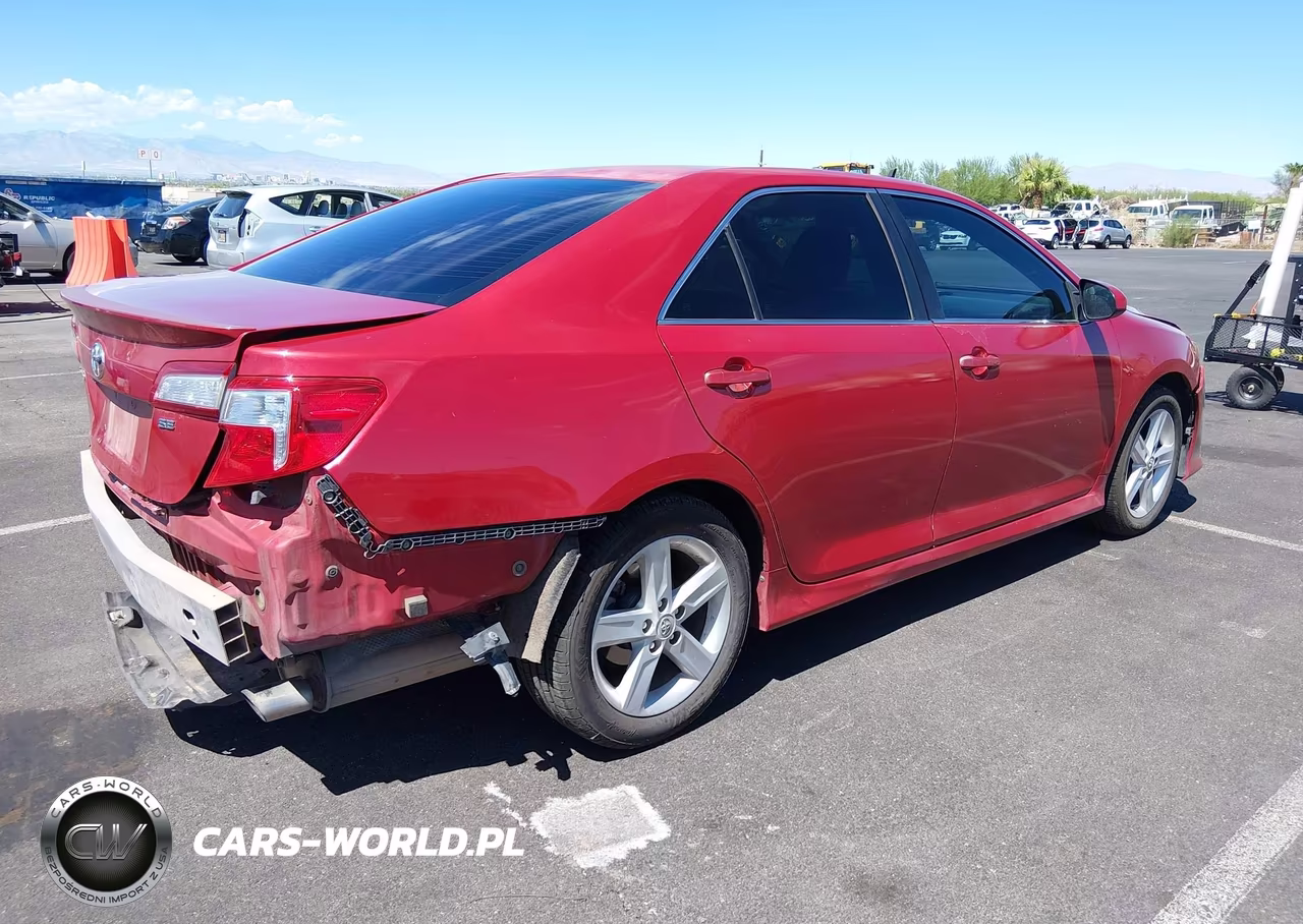 2014 Toyota Camry Se VIN:4T1BF1FK3EU751241 - 4