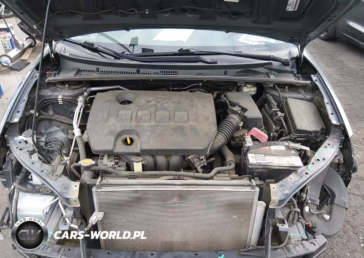 2015 Toyota Corolla S Plus VIN:5YFBURHE2FP318184 - 10